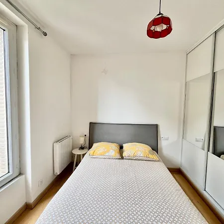 Cozy 2-bedrooms For 5p Near Metro Paris Apartment *