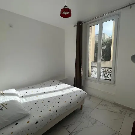 Cozy 2-bedrooms For 5p Near Metro Paris Apartment
